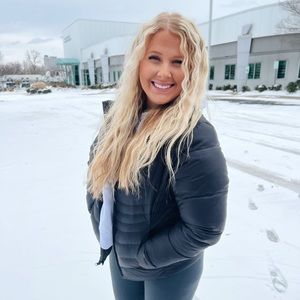 Meet your Posher, Abby